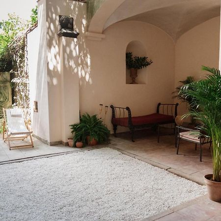 Apartamento Casa Aguila Casco Antiguo Patio Privado Caces Exterior foto