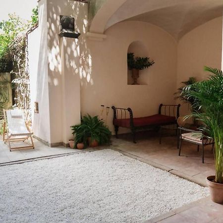 Apartamento Casa Aguila Casco Antiguo Patio Privado Caces Exterior foto