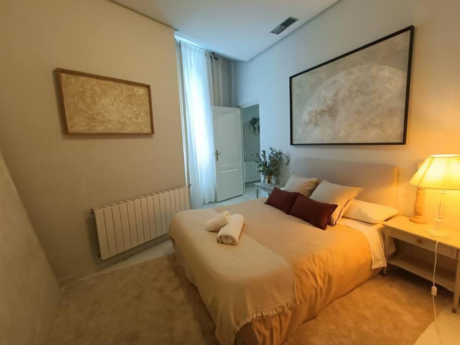 Apartamento Casa Aguila Casco Antiguo Patio Privado Caces Exterior foto